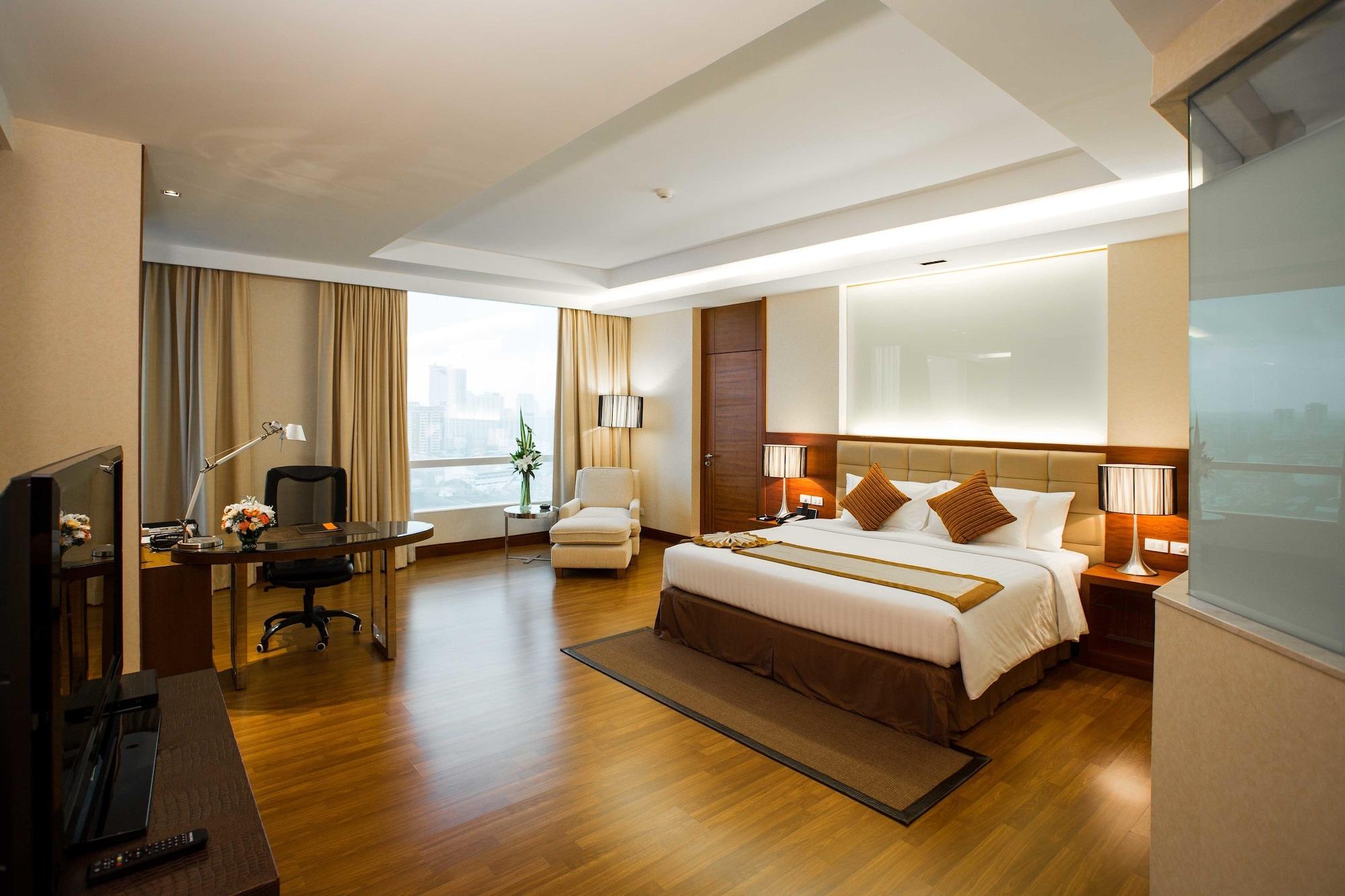 The Grand Fourwings Convention Hotel Bangkok Exterior photo