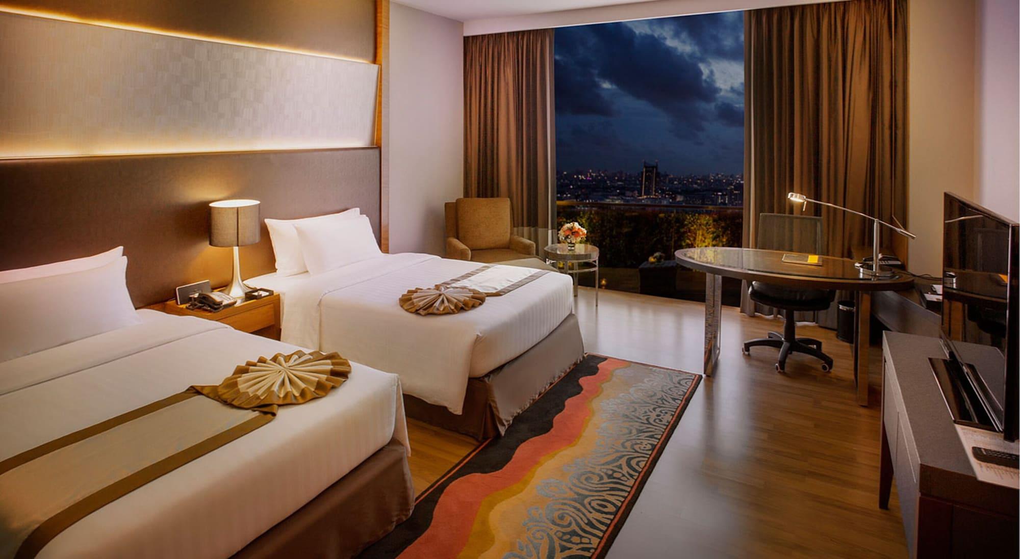 The Grand Fourwings Convention Hotel Bangkok Exterior photo