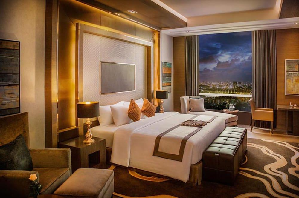 The Grand Fourwings Convention Hotel Bangkok Exterior photo
