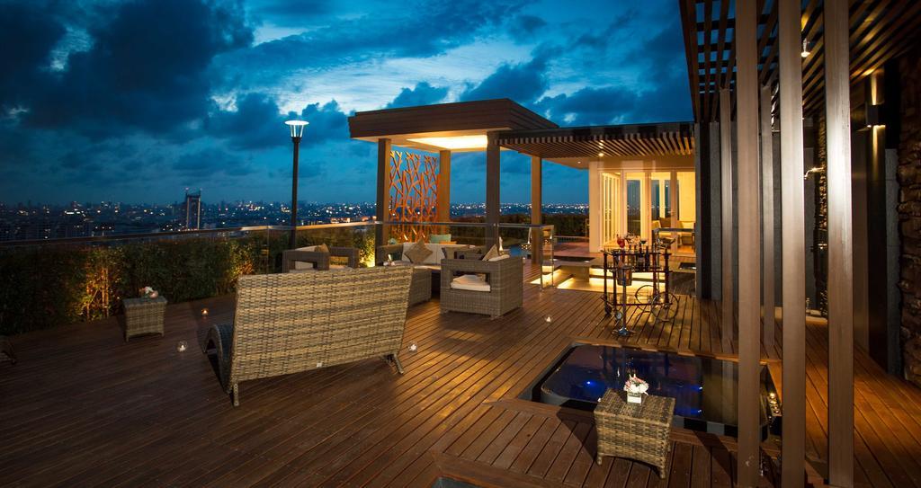 The Grand Fourwings Convention Hotel Bangkok Exterior photo
