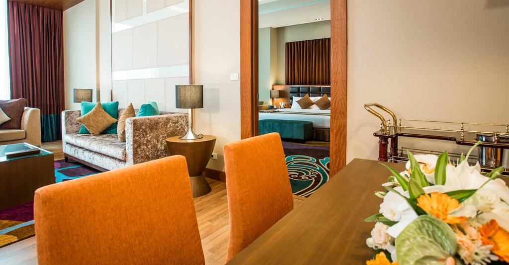 The Grand Fourwings Convention Hotel Bangkok Exterior photo