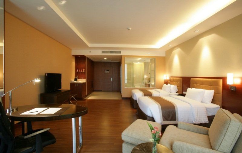 The Grand Fourwings Convention Hotel Bangkok Exterior photo