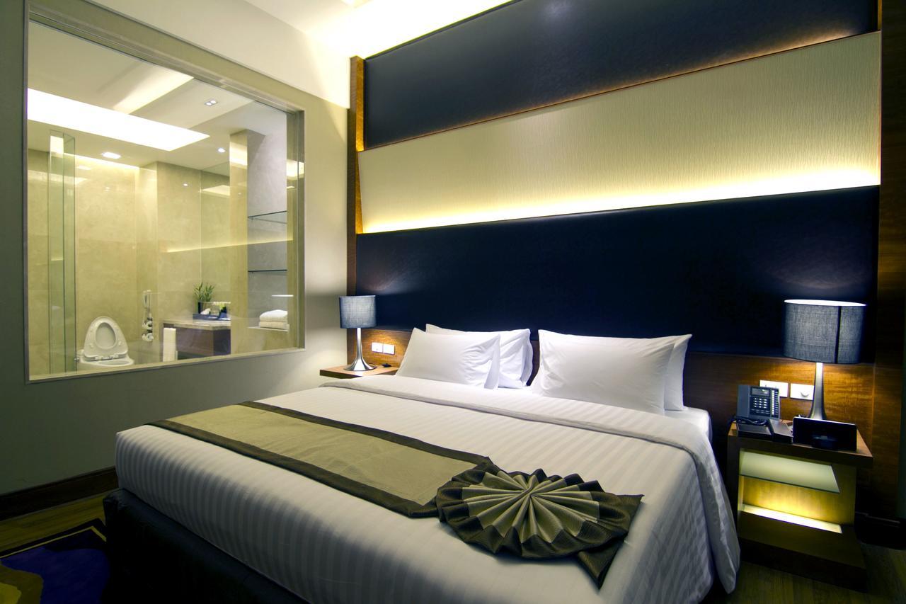 The Grand Fourwings Convention Hotel Bangkok Exterior photo